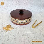 Brown Metaluxe Handicraft Mangowwod Brass Antique Roti Box, For Home, Shape : Round