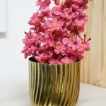 Golden Polished Decorative Vase, Shape : Round Shaped